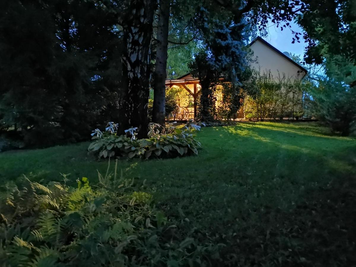 Szent Erzsebet Apartmanhaz Kecskemét Exteriör bild