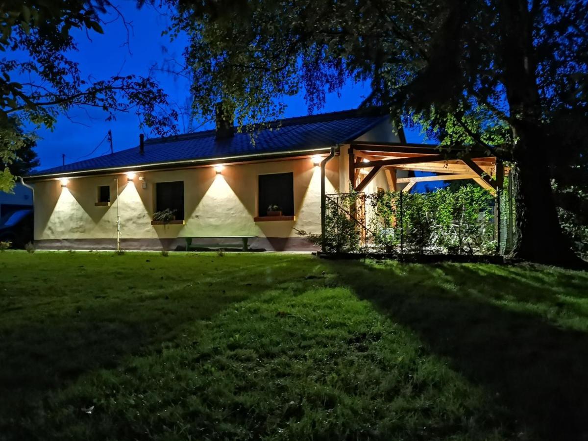Szent Erzsebet Apartmanhaz Kecskemét Exteriör bild