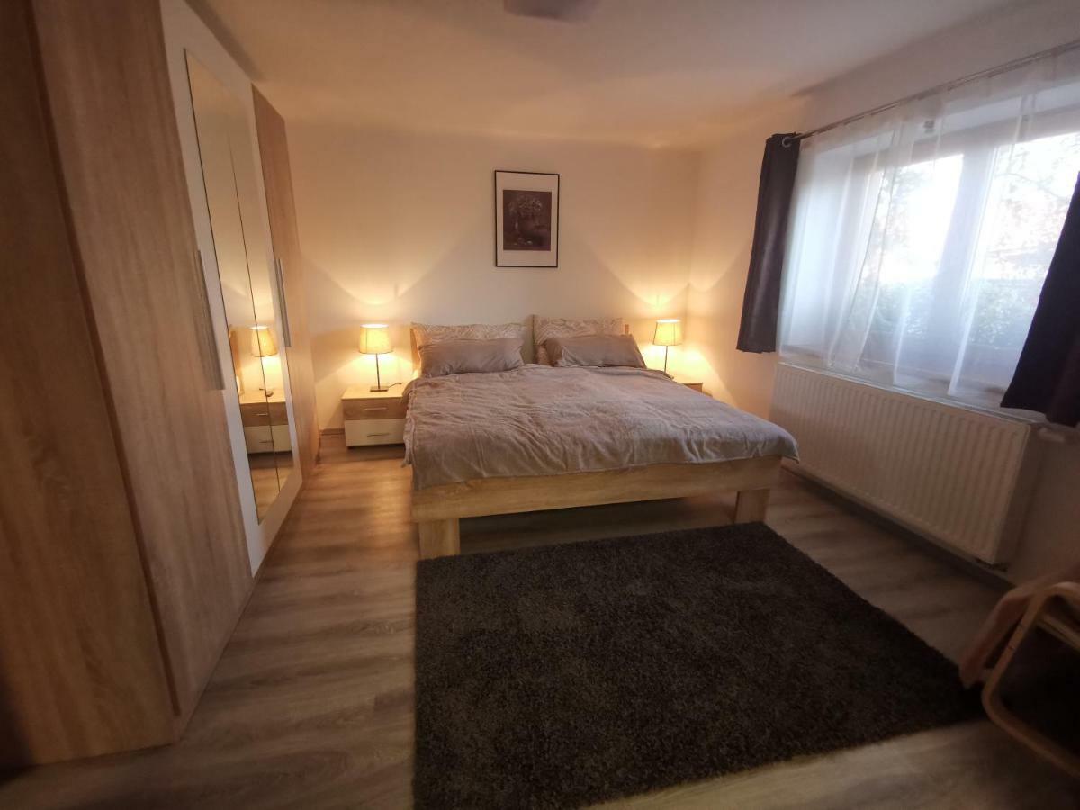 Szent Erzsebet Apartmanhaz Kecskemét Exteriör bild