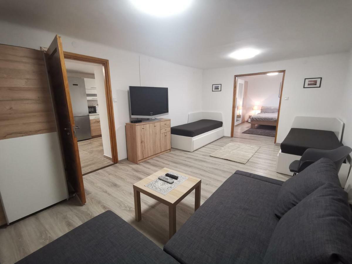 Szent Erzsebet Apartmanhaz Kecskemét Exteriör bild