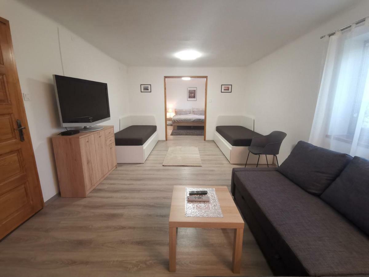 Szent Erzsebet Apartmanhaz Kecskemét Exteriör bild